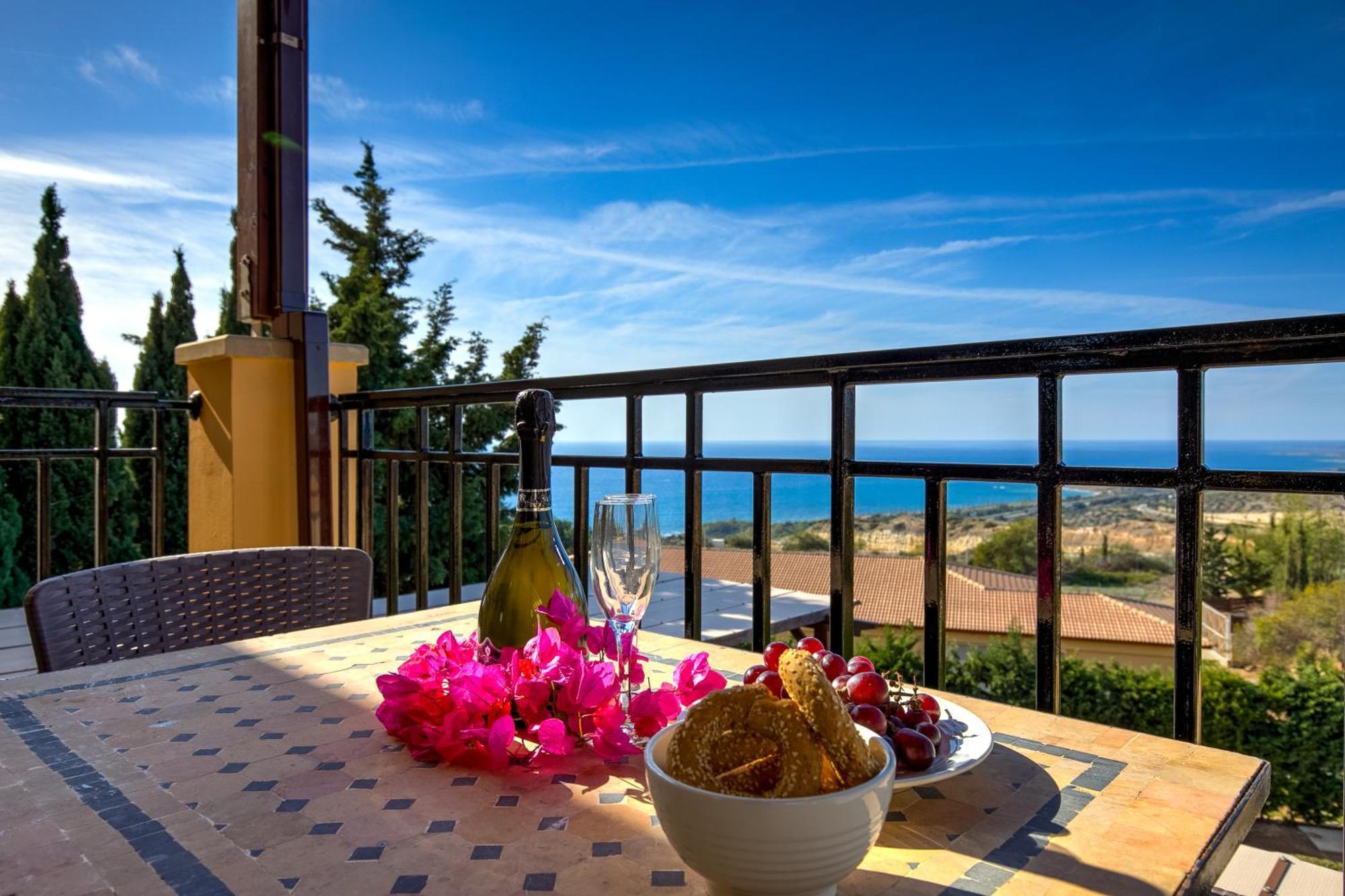 1 Bedroom Apartment Pyrgos With Beautiful Sea And Sunset Views, Aphrodite Hills Resort Kouklia Extérieur photo