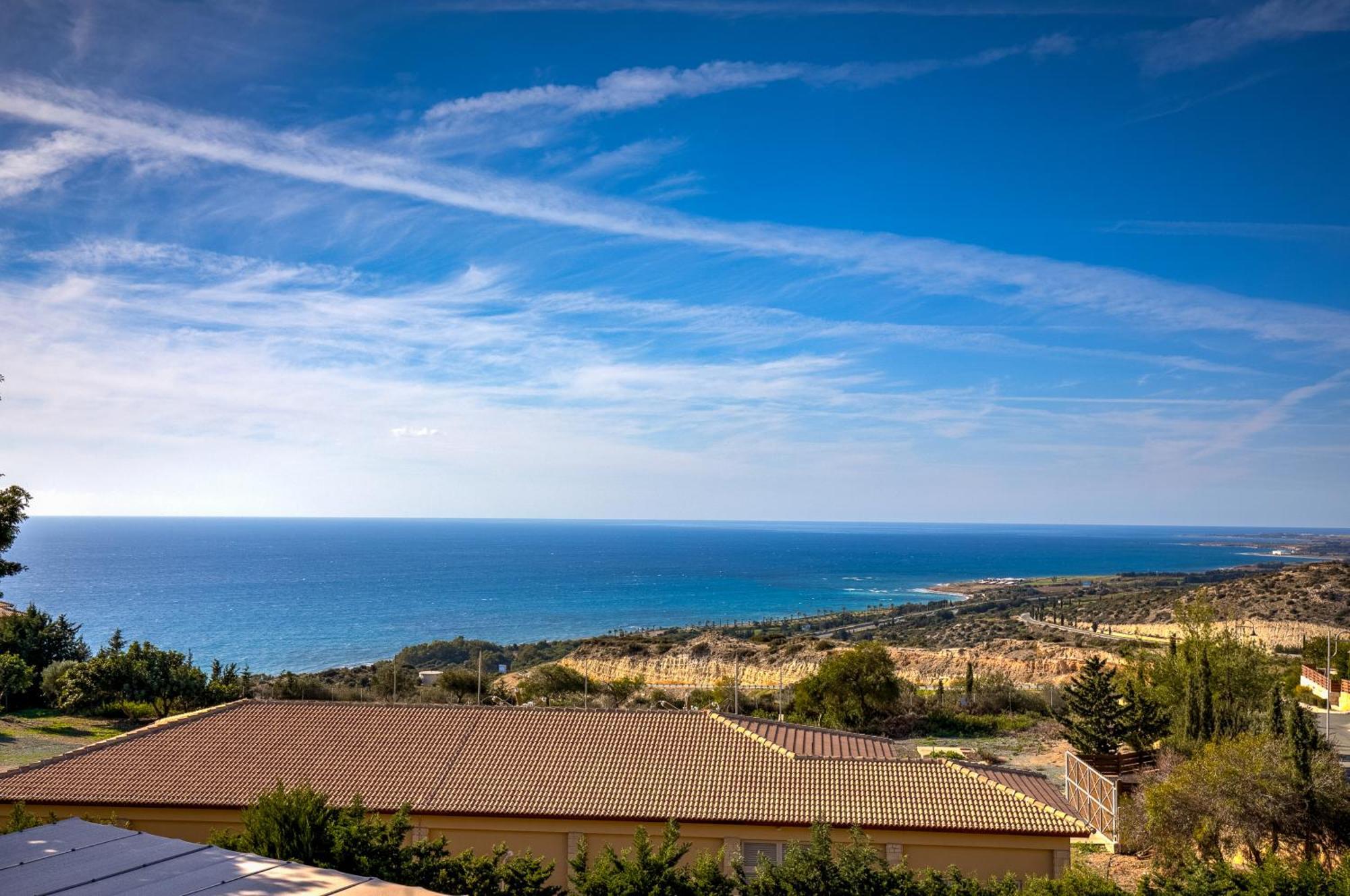 1 Bedroom Apartment Pyrgos With Beautiful Sea And Sunset Views, Aphrodite Hills Resort Kouklia Extérieur photo