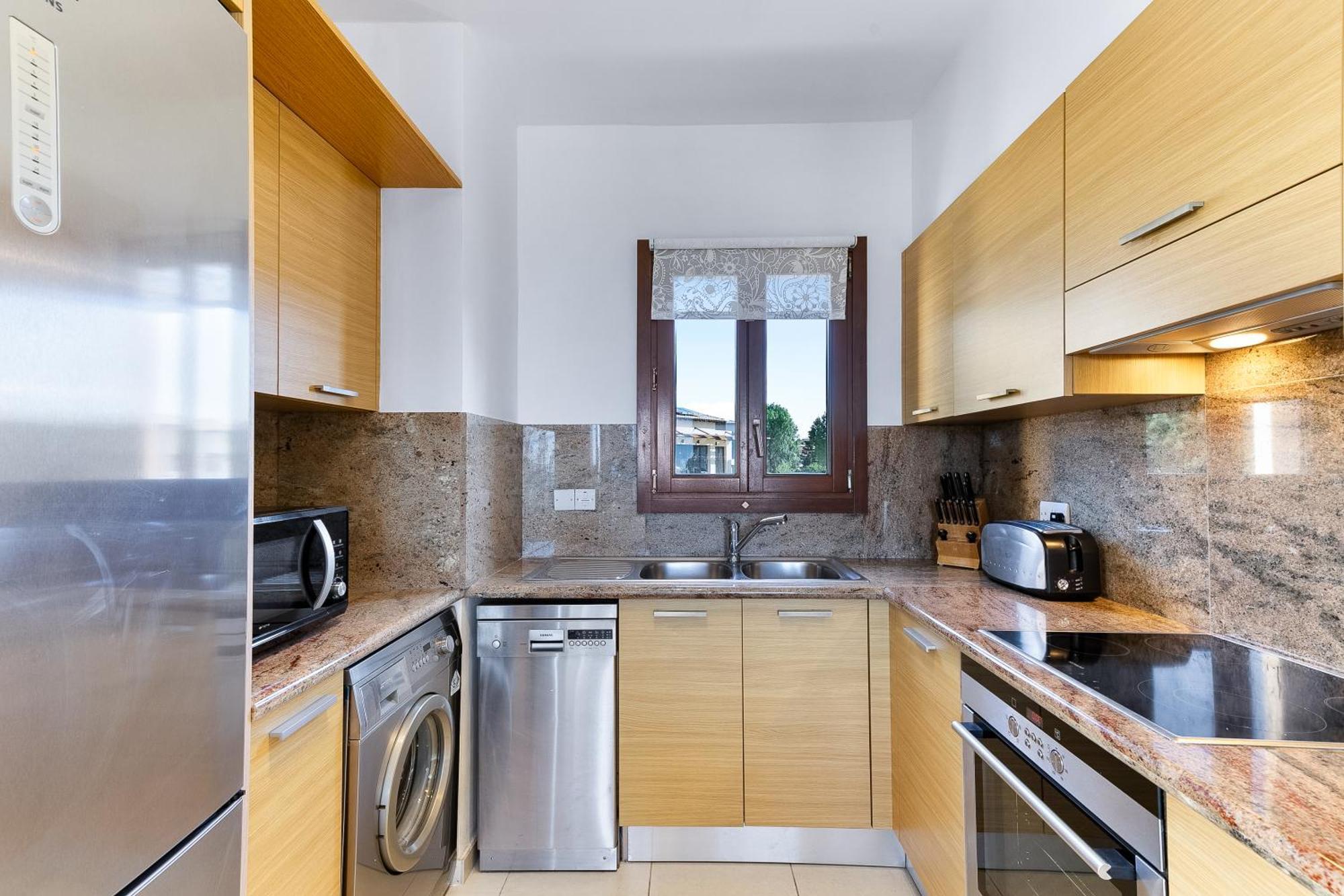 1 Bedroom Apartment Pyrgos With Beautiful Sea And Sunset Views, Aphrodite Hills Resort Kouklia Extérieur photo