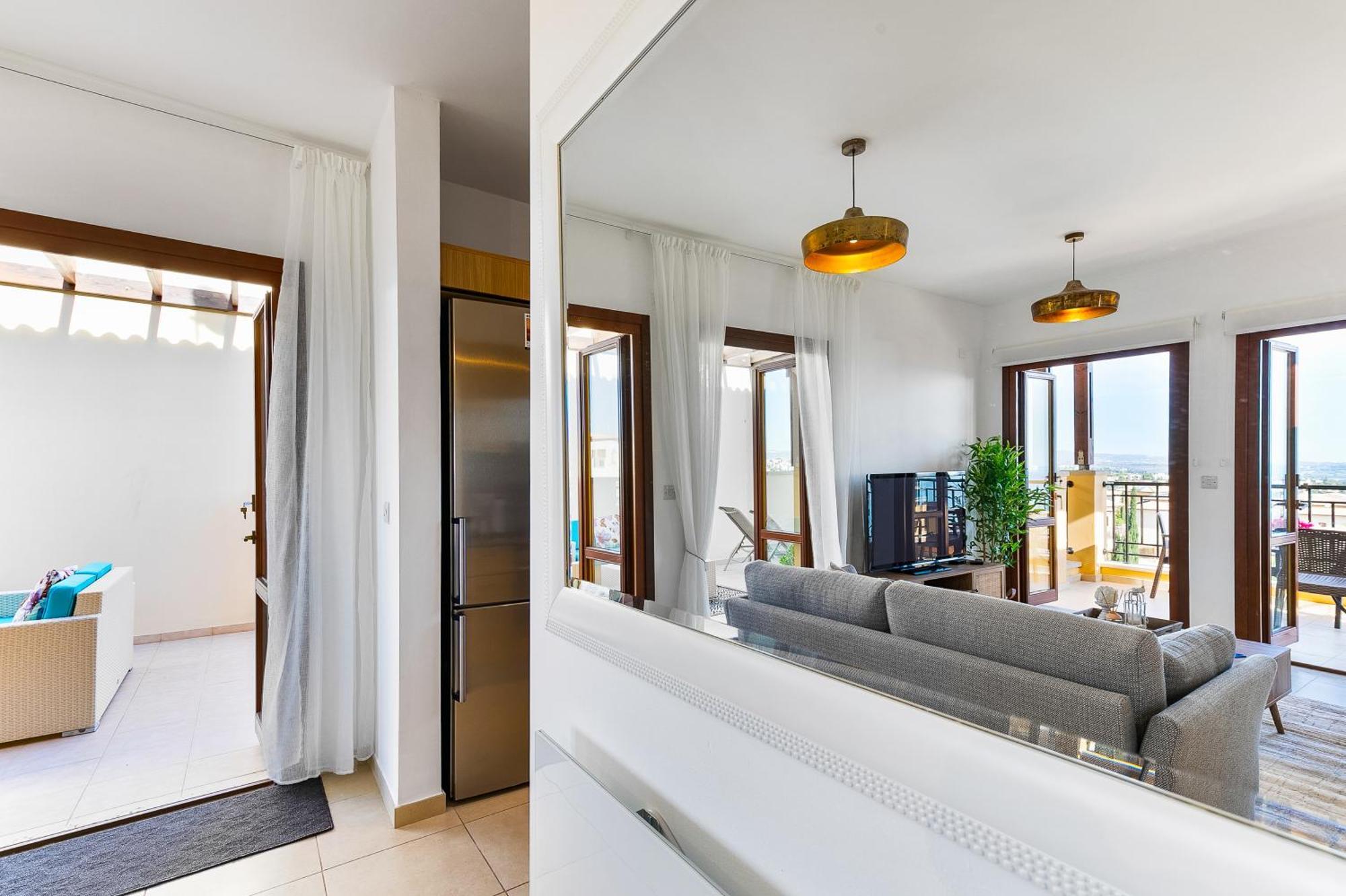 1 Bedroom Apartment Pyrgos With Beautiful Sea And Sunset Views, Aphrodite Hills Resort Kouklia Extérieur photo