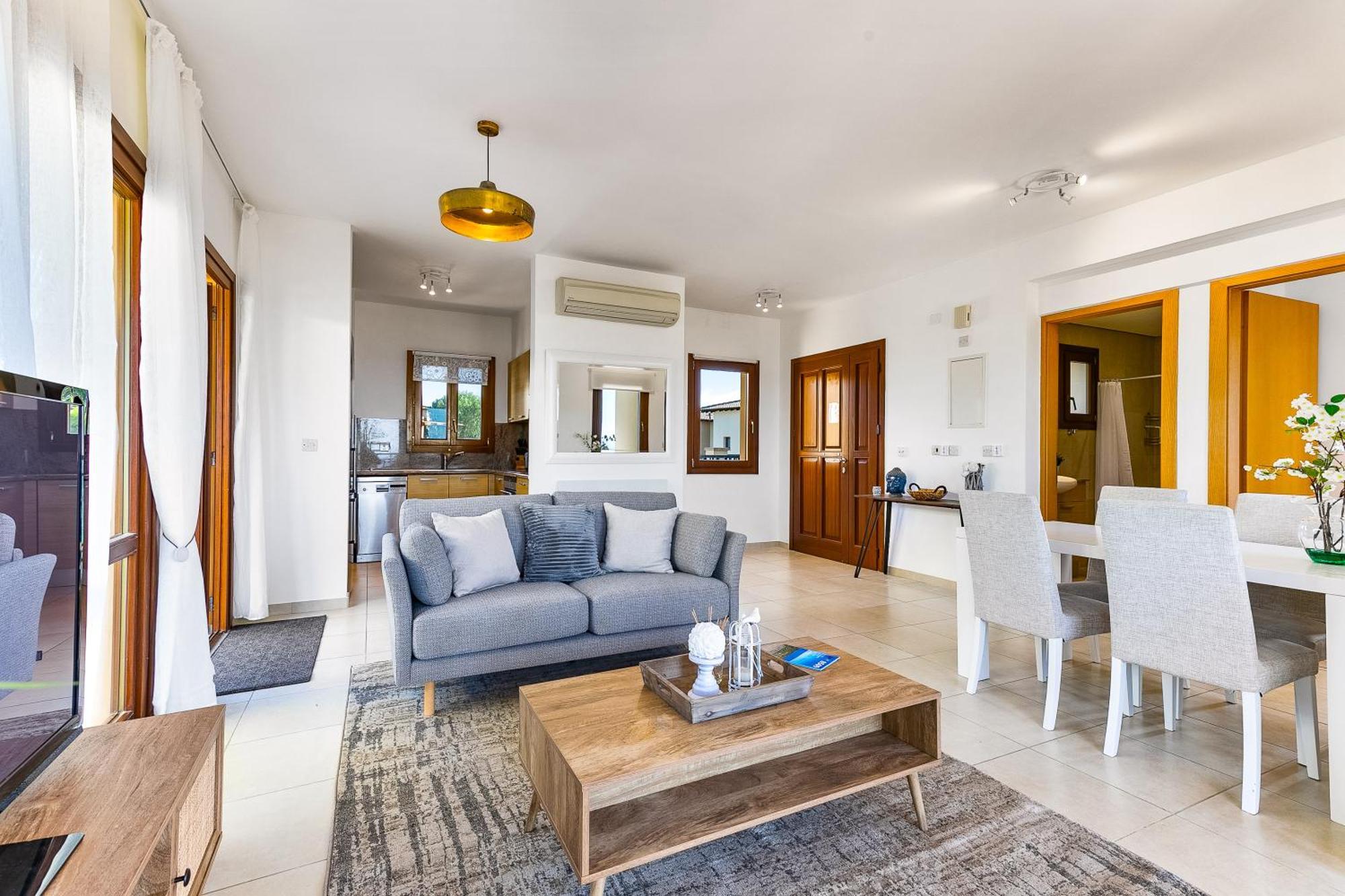 1 Bedroom Apartment Pyrgos With Beautiful Sea And Sunset Views, Aphrodite Hills Resort Kouklia Extérieur photo
