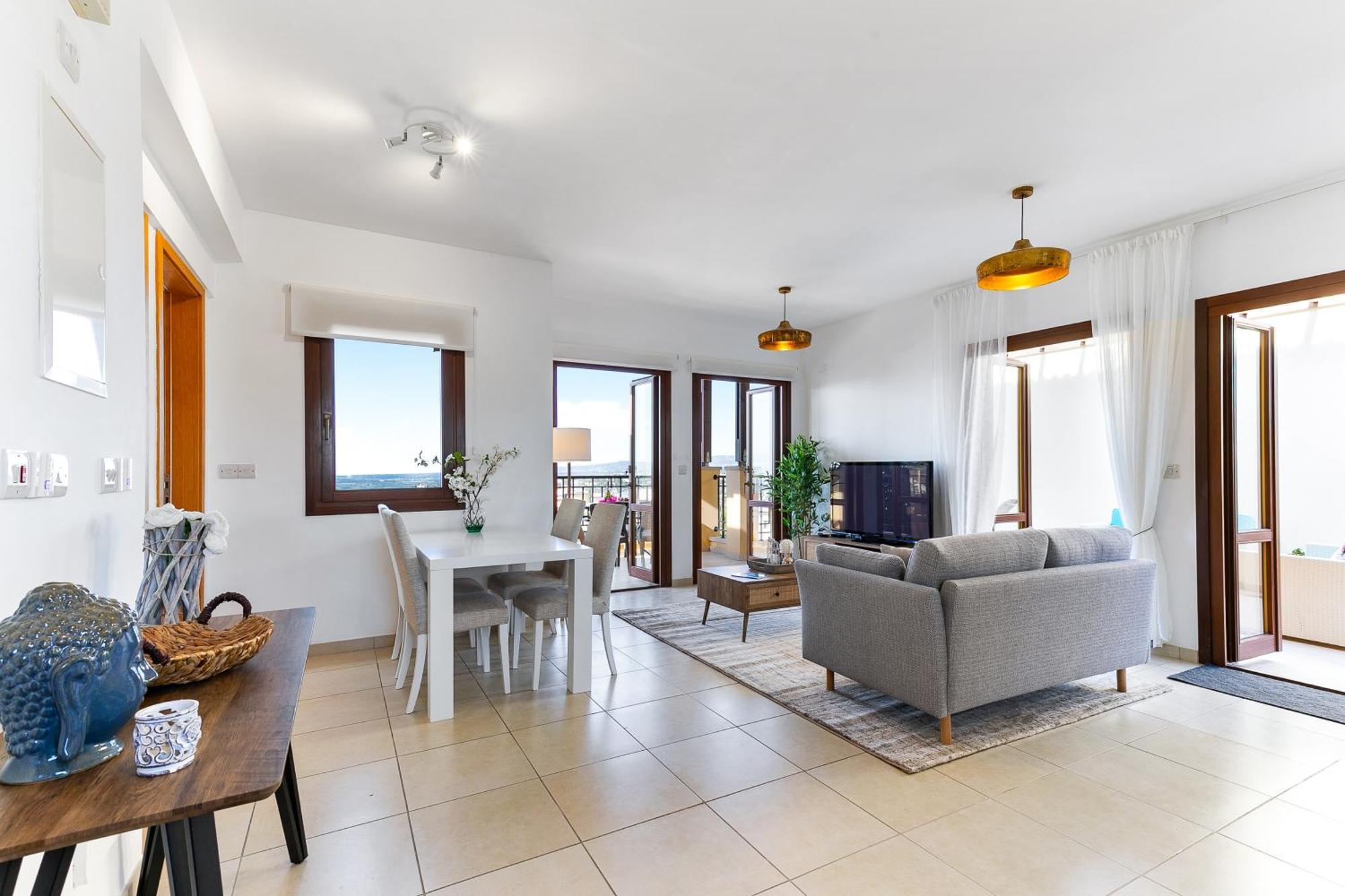 1 Bedroom Apartment Pyrgos With Beautiful Sea And Sunset Views, Aphrodite Hills Resort Kouklia Extérieur photo